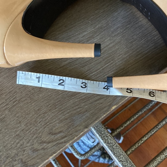 Stuart Weitzman Shoes - Picture 6 of 9